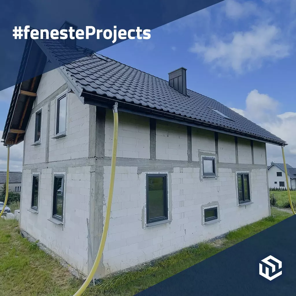 Une maison unifamiliale dans la banlieue de Cracovie des-produits fenetres-de-facade    